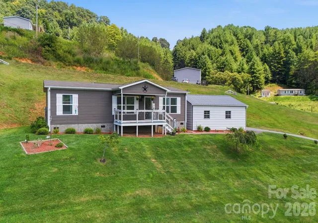 Photo 2 of Single family home for sale at 582 John Henry Rd, Burnsville, NC 28714 | MLS# 4421454 | Listing updated on 2026-09-07