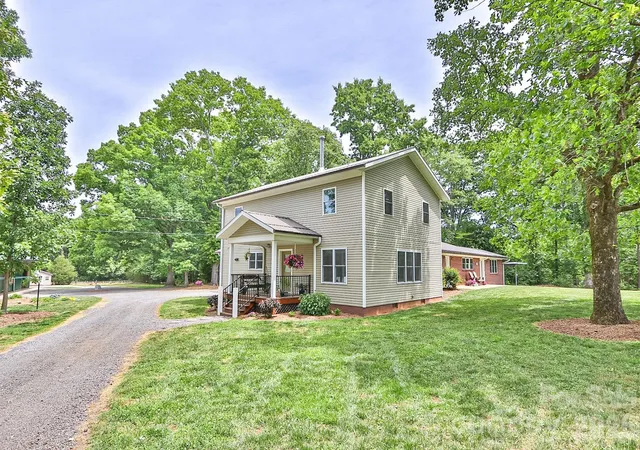 Photo 4 of Single family home for sale at 4844 Saint Paul Church Rd, Hamptonville, NC 27020 | MLS# 4421463 | Listing updated on 2026-09-21