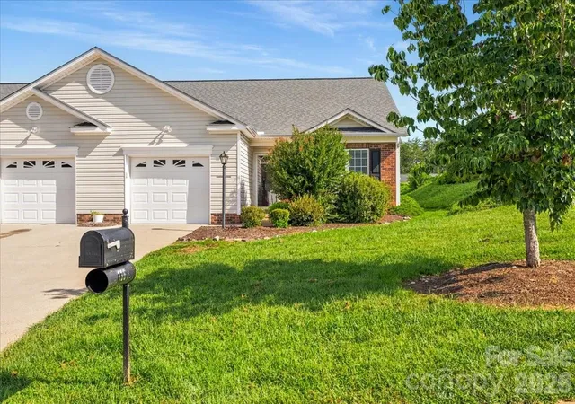 Photo 3 of Townhouse for sale at 136 Morgan Tr Dr Sw, Valdese, NC 28690 | MLS# 4421484 | Listing updated on 2026-09-24