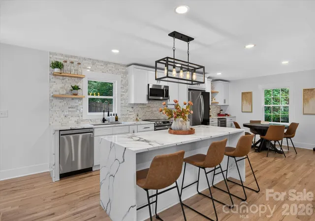 Photo 1 of Sale Pending at 4415 Deepwood Dr, Charlotte, NC 28226 | MLS# 4421493 | Listing updated on 2026-09-12