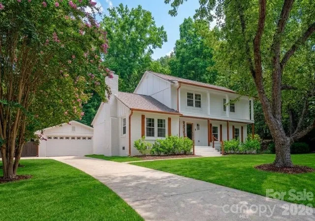 Photo 3 of Sale Pending at 4415 Deepwood Dr, Charlotte, NC 28226 | MLS# 4421493 | Listing updated on 2026-09-12