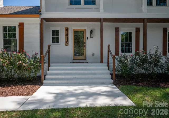 Photo 4 of Sale Pending at 4415 Deepwood Dr, Charlotte, NC 28226 | MLS# 4421493 | Listing updated on 2026-09-12