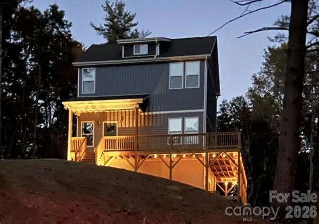 Photo 1 of Single family home for sale at 46 Old Chestnut Ln, Hendersonville, NC 28739 | MLS# 4421503 | Listing updated on 2026-09-23