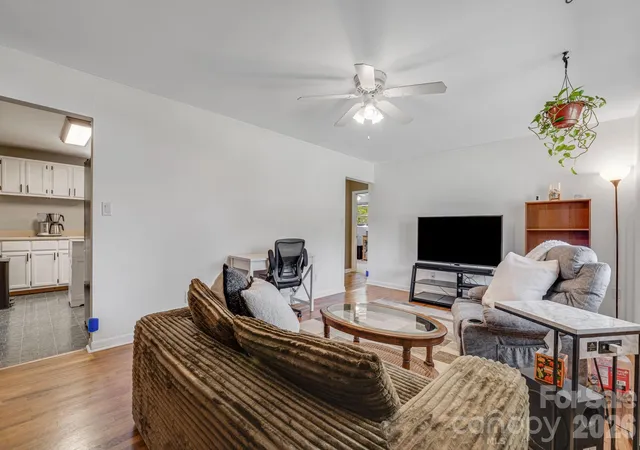 Photo 3 of Single family home for sale at 376 School Rd E, Asheville, NC 28803 | MLS# 4421506 | Listing updated on 2026-09-25