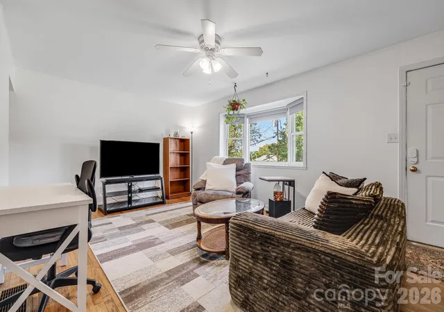 Photo 4 of Single family home for sale at 376 School Rd E, Asheville, NC 28803 | MLS# 4421506 | Listing updated on 2026-09-25