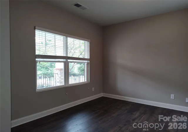 Photo 3 of Single family home for sale at 9415 Segundo Ln, Charlotte, NC 28278 | MLS# 4421507 | Listing updated on 2026-09-08