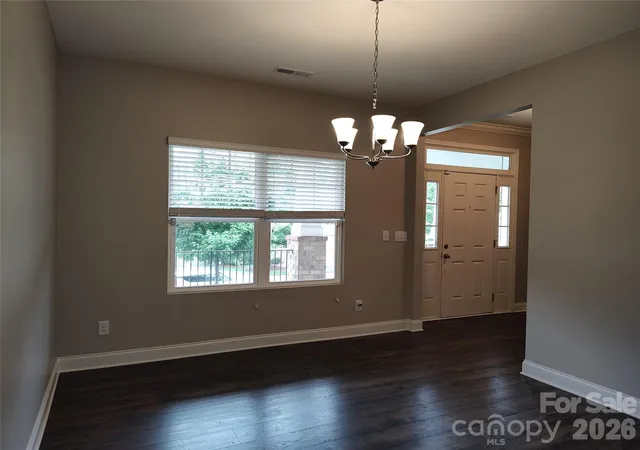 Photo 4 of Single family home for sale at 9415 Segundo Ln, Charlotte, NC 28278 | MLS# 4421507 | Listing updated on 2026-09-08