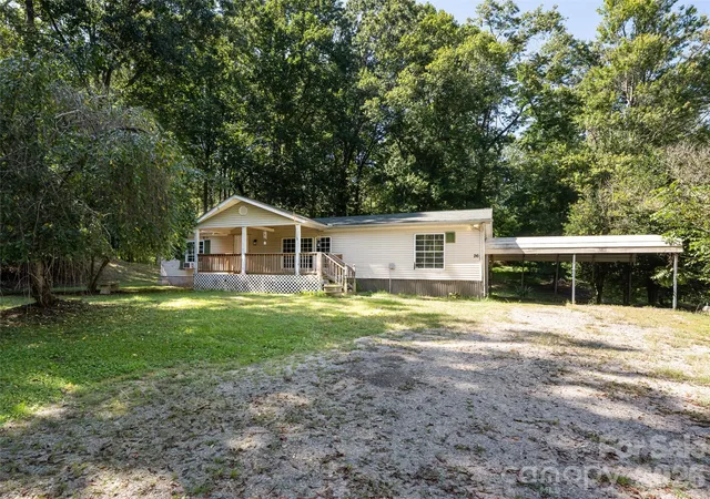 Photo 1 of Single family home for sale at 26 Audrey Ln, Asheville, NC 28806 | MLS# 4421510 | Listing updated on 2026-10-06