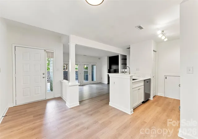 Photo 2 of Condo for sale at 425 W 8th Street #87, Charlotte, NC 28202 | MLS# 4421527 | Listing updated on 2026-09-05