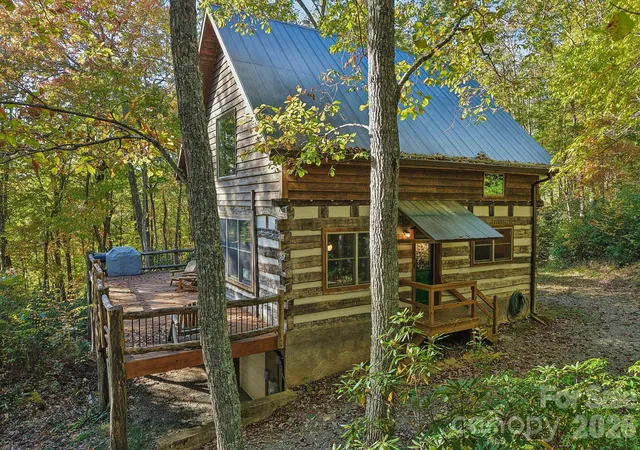 Photo 2 of Single family home for sale at 755 Hollyberry Ln, Marshall, NC 28753 | MLS# 4421552 | Listing updated on 2026-10-29