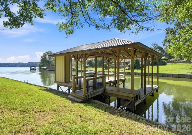 Photo 3 of Single family home for sale at 4830 N Center St, Hickory, NC 28601 | MLS# 4421553 | Listing updated on 2026-10-06