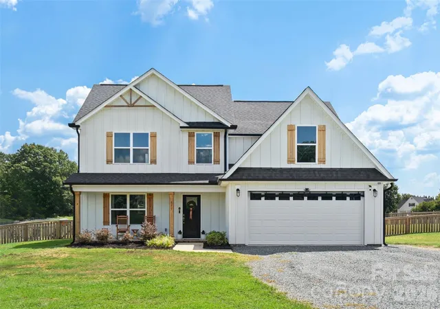 Single family home for sale at 855 Wolf Pond Church Rd, Pageland, SC 29728 | MLS# 4421565
