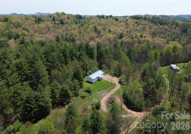 Photo 3 of Single family home for sale at 355 Round Knob Church Rd, West Jefferson, NC 28694 | MLS# 4421567 | Listing updated on 2026-10-06