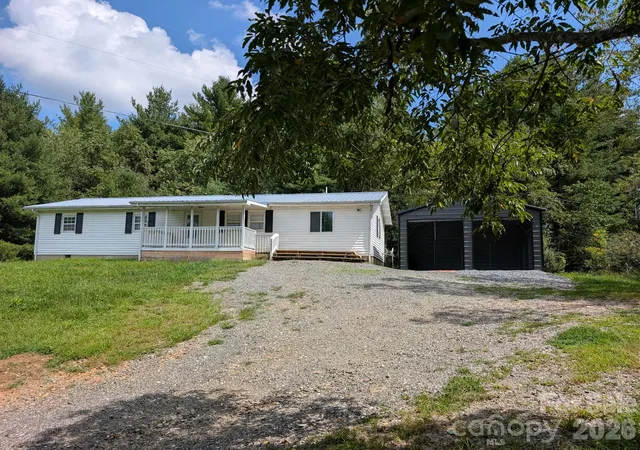 Photo 4 of Single family home for sale at 355 Round Knob Church Rd, West Jefferson, NC 28694 | MLS# 4421567 | Listing updated on 2026-10-06