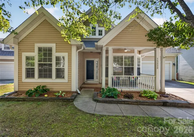 Photo 1 of Single family home for sale at 15228 Carrington Ridge Dr, Huntersville, NC 28078 | MLS# 4421573 | Listing updated on 2026-10-07