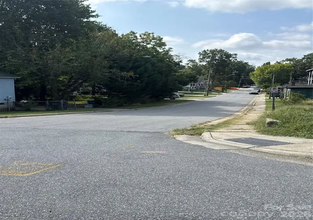 Photo 1 of Land for sale at 1200 Parkwood Ave, Charlotte, NC 28205 | MLS# 4421574 | Listing updated on 2026-09-20