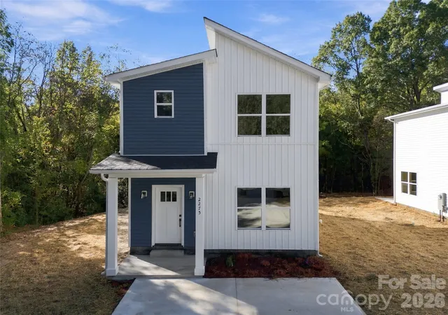 Photo 1 of Single family home for sale at 2275 S Jake Alexander Blvd, Salisbury, NC 28146 | MLS# 4421580 | Listing updated on 2026-10-27