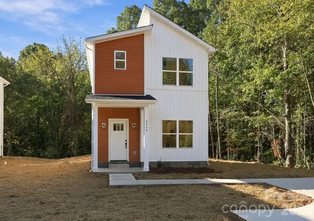 Single family home for sale at 2269 S Jake Alexander Blvd, Salisbury, NC 28146 | MLS# 4421582 | Listing updated on 2026-10-27