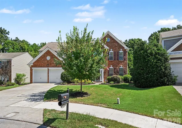 Photo 1 of Single family home for sale at 9538 Linden Tree Ln, Charlotte, NC 28277 | MLS# 4421584 | Listing updated on 2026-09-13