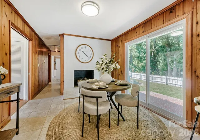 Photo 4 of Single family home for sale at 6607 Indian Ln, Charlotte, NC 28213 | MLS# 4421590 | Listing updated on 2026-09-23