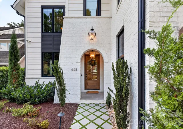 Photo 3 of Single family home for sale at 632 Ideal Way, Charlotte, NC 28203 | MLS# 4421596 | Listing updated on 2026-09-20