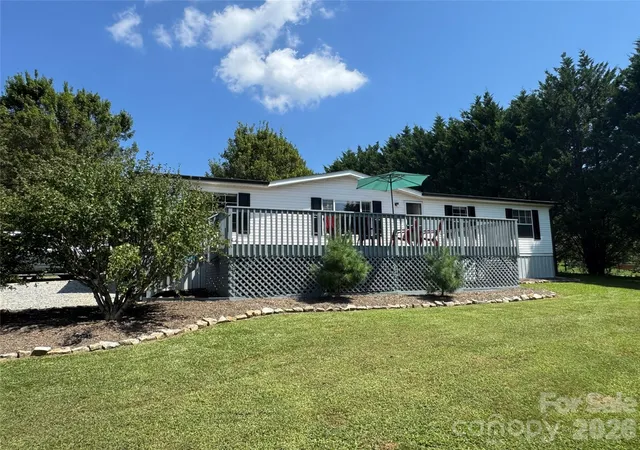Photo 1 of Single family home for sale at 51 Little Hungry Rd, Hendersonville, NC 28792 | MLS# 4421599 | Listing updated on 2026-09-24