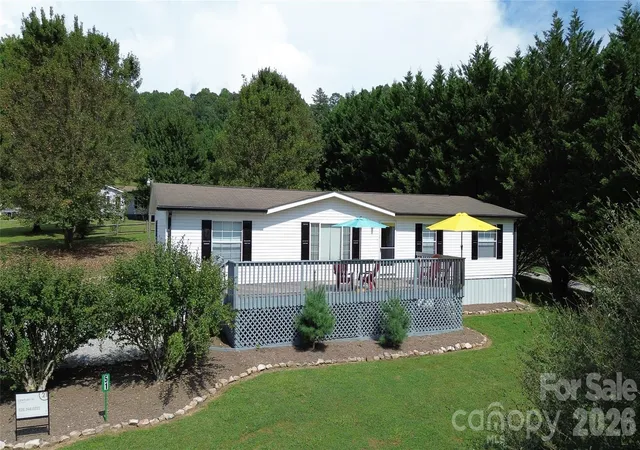 Photo 2 of Single family home for sale at 51 Little Hungry Rd, Hendersonville, NC 28792 | MLS# 4421599 | Listing updated on 2026-09-24