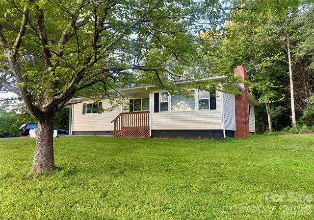 Photo 1 of Single family home for sale at 6622 Mountain Grv Rd, Hickory, NC 28602 | MLS# 4421600 | Listing updated on 2026-09-05