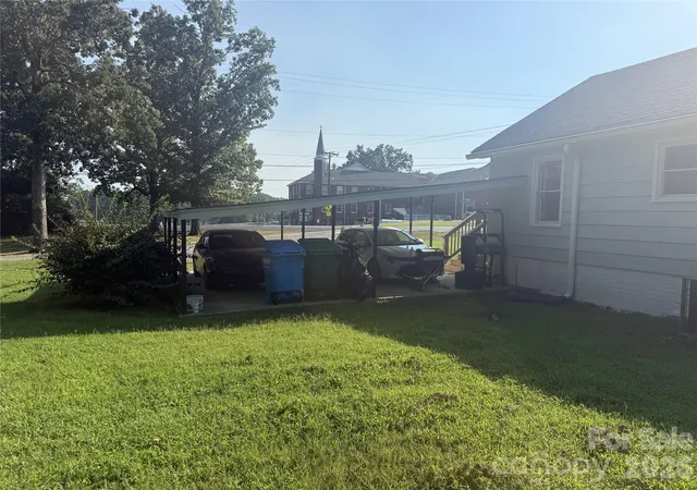 Photo 4 of Single family home for sale at 200 Anderson Grv Church St, Albemarle, NC 28001 | MLS# 4421607 | Listing updated on 2026-10-03
