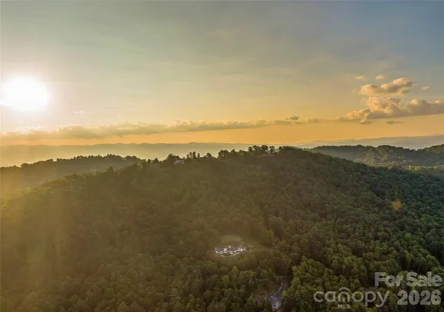 Photo 2 of Mansion for sale at 10 Beaverbrook Ct, Asheville, NC 28804 | MLS# 4421624 | Listing updated on 2026-09-05
