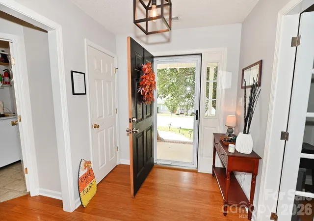 Photo 2 of Single family home for sale at 236 17th Avenue Se, Hickory, NC 28602 | MLS# 4421627 | Listing updated on 2026-10-04