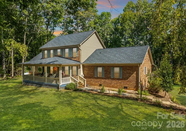 Photo 1 of Single family home for sale at 1886 Tanasee Gap Rd, Balsam Grove, NC 28708 | MLS# 4421630 | Listing updated on 2026-10-17