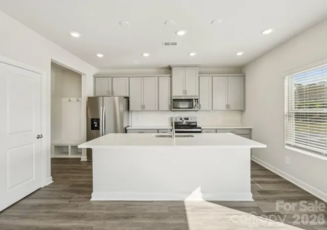 Photo 2 of Single family home for sale at 1609 Harper Landing Blvd, Stanley, NC 28164 | MLS# 4421639 | Listing updated on 2026-10-06