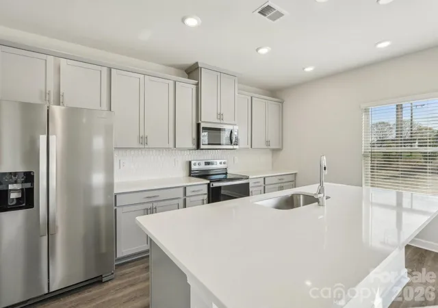 Photo 3 of Single family home for sale at 1609 Harper Landing Blvd, Stanley, NC 28164 | MLS# 4421639 | Listing updated on 2026-10-06