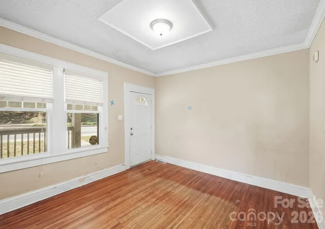Photo 4 of Single family home for sale at 2417 The Plz, Charlotte, NC 28205 | MLS# 4421646 | Listing updated on 2026-10-02