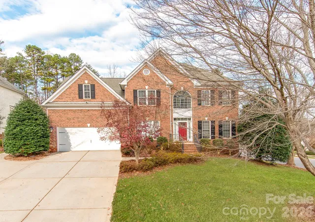 Photo 2 of Single family home for sale at 12323 Braeloch Ct, Huntersville, NC 28078 | MLS# 4421656 | Listing updated on 2026-09-21
