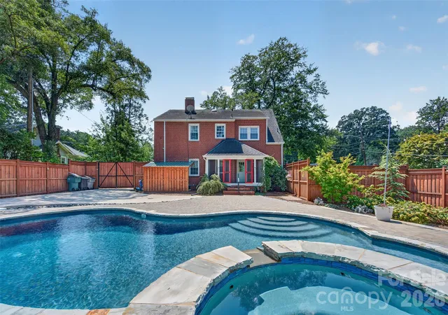 Photo 3 of Single family home for sale at 638 Carolina Ave, Gastonia, NC 28052 | MLS# 4421662 | Listing updated on 2026-10-07