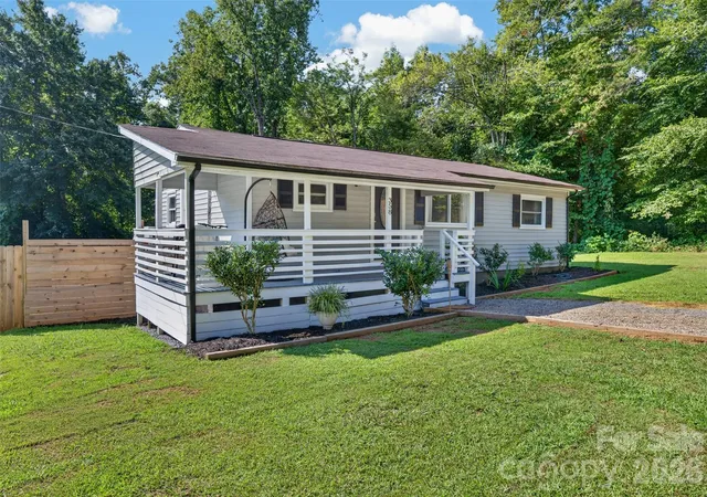 Photo 3 of Single family home for sale at 358 Beth Hvn Church Rd, Denver, NC 28037 | MLS# 4421666 | Listing updated on 2026-09-29