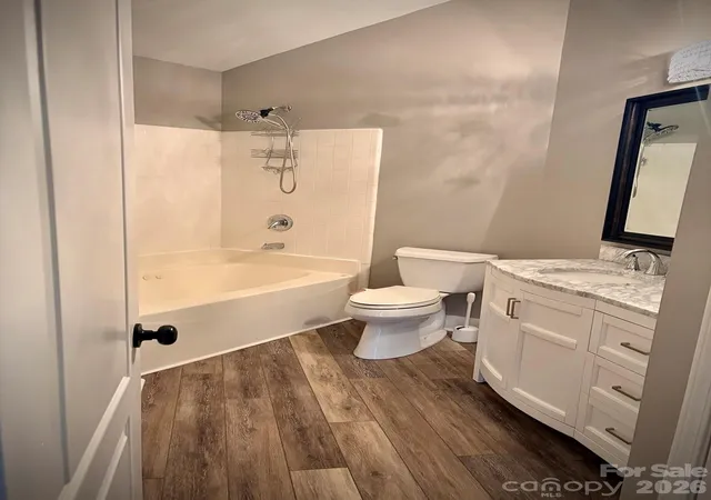 Listing Photo 5 - Condo for sale in building located at 17811 Half Moon Ln, Cornelius, NC 28031 - Unit #L