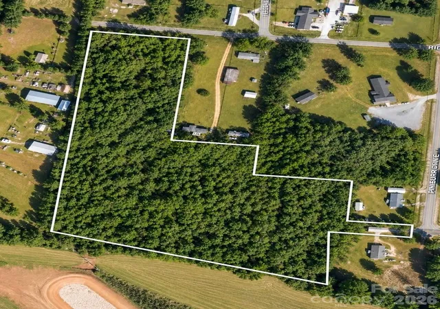 Photo 2 of Sale Pending at 217 Ridgewood St, Shelby, NC 28152 | MLS# 4421671 | Listing updated on 2026-09-28