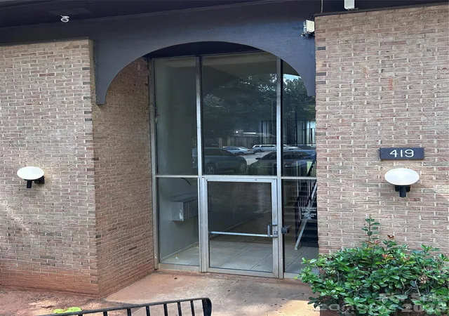 Photo 2 of Condo for sale at 419 Orchard Tr Ln, Charlotte, NC 28213 | MLS# 4421673 | Listing updated on 2026-09-06