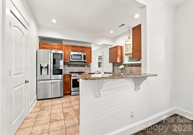Photo 4 of Single family home for sale at 2139 Wilmore Dr, Charlotte, NC 28203 | MLS# 4421679 | Listing updated on 2026-09-26