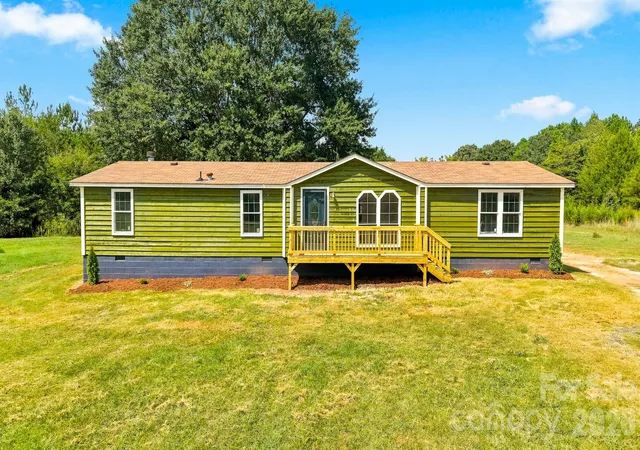 Photo 1 of Sale Pending at 2430 Nixon Dr, Shelby, NC 28152 | MLS# 4421683 | Listing updated on 2026-09-18