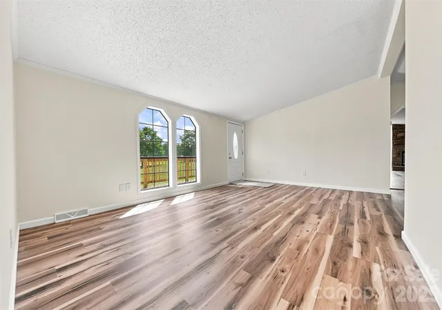 Photo 4 of Sale Pending at 2430 Nixon Dr, Shelby, NC 28152 | MLS# 4421683 | Listing updated on 2026-09-18