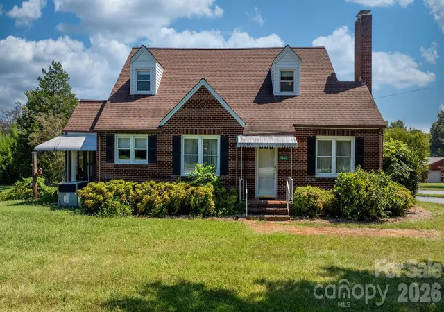 Photo 1 of Single family home for sale at 3962 Startown Rd, Newton, NC 28658 | MLS# 4421689 | Listing updated on 2026-09-06