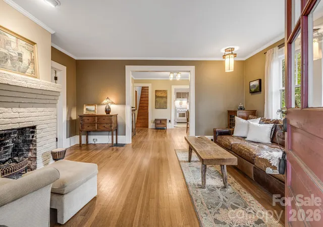 Photo 4 of Sale Pending at 15 Rosewood Ave, Asheville, NC 28801 | MLS# 4421709 | Listing updated on 2026-10-04