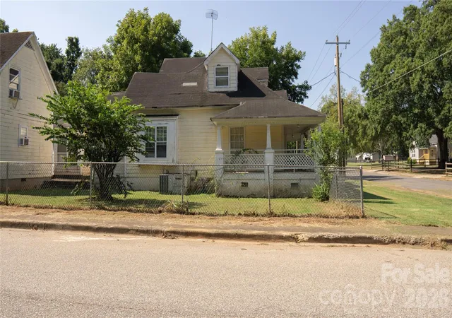 Photo 4 of House for sale at 548 Hutchinson St, Rock Hill, SC 29730 | MLS# 4421710 | Listing updated on 2026-09-22
