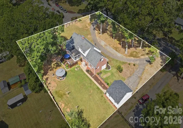 Photo 3 of Single family home for sale at 3031 Gardner Park Dr, Gastonia, NC 28054 | MLS# 4421714 | Listing updated on 2026-09-26