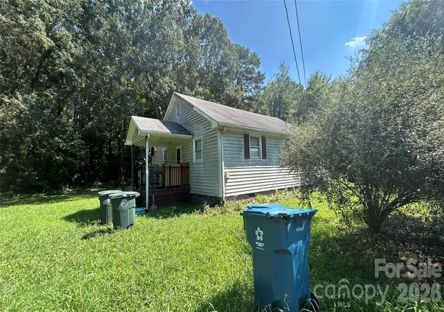 Photo 3 of Single family home for sale at 1105 Davis St, Salisbury, NC 28146 | MLS# 4421718 | Listing updated on 2026-09-05