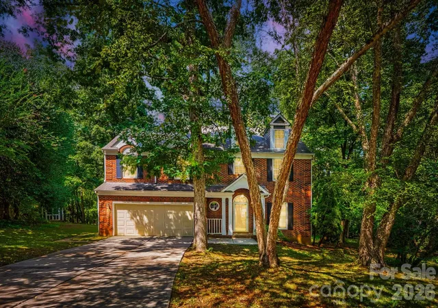 Photo 2 of Single family home for sale at 4736 Kirkgard Trl, Charlotte, NC 28269 | MLS# 4421731 | Listing updated on 2026-10-04